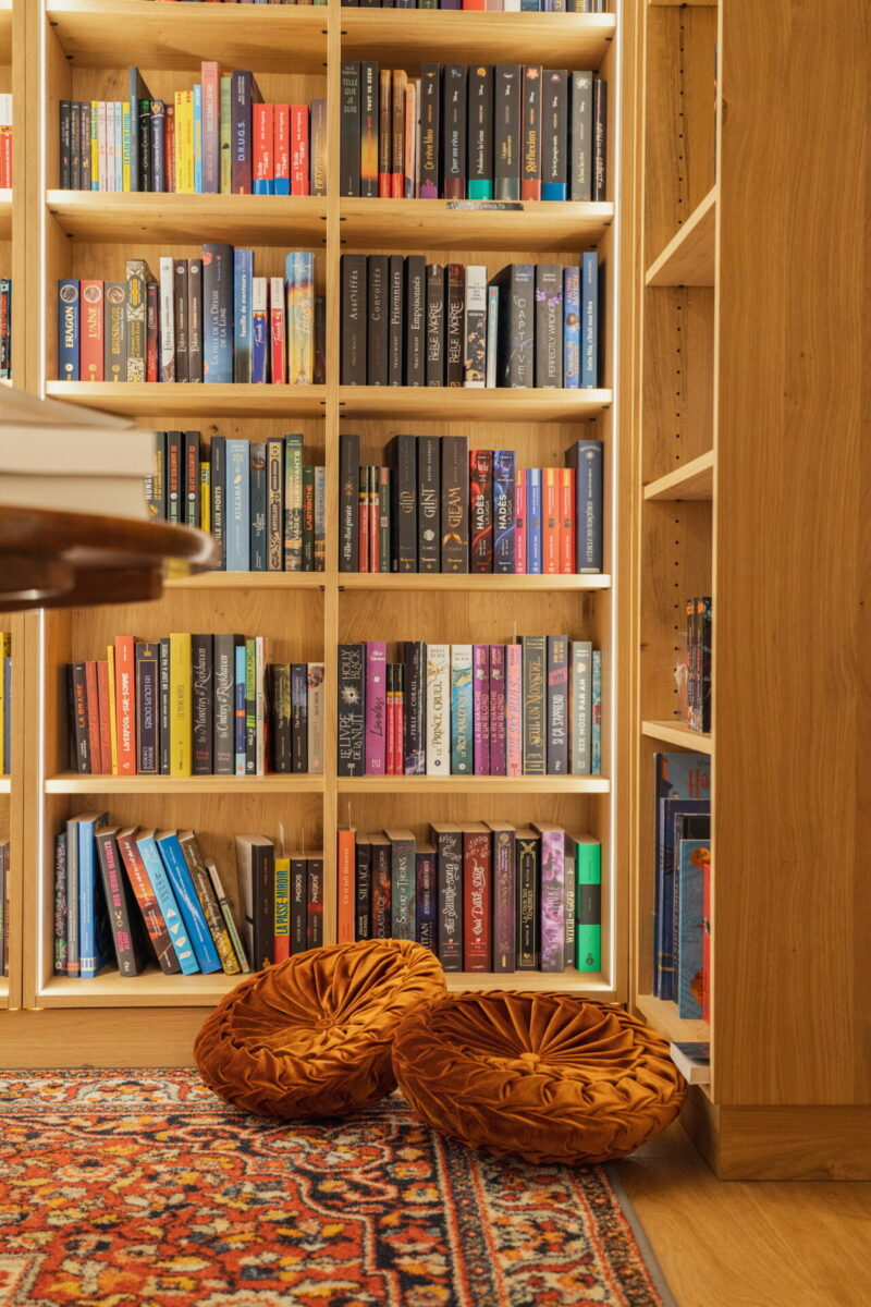 librairie espace jeune décoré par diso design