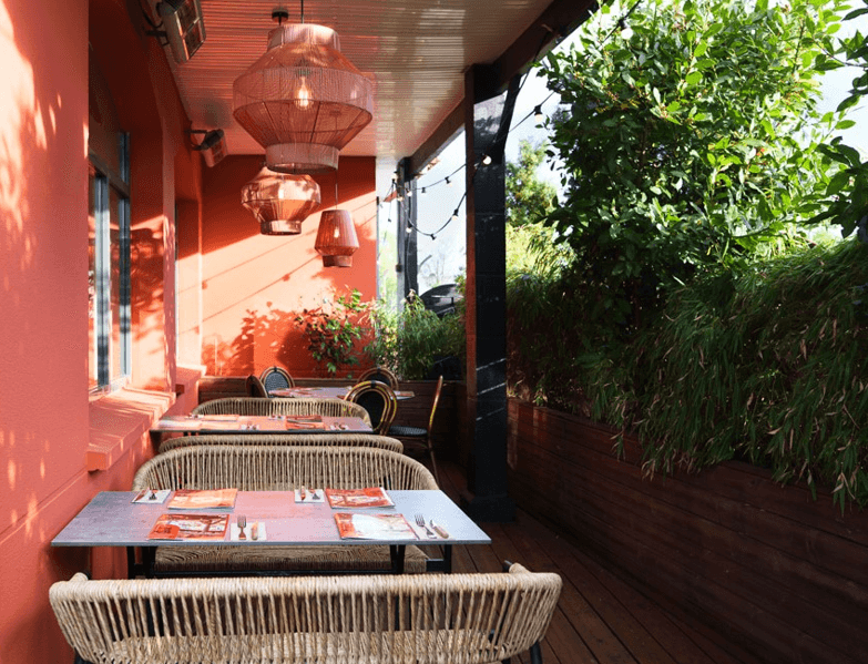 terrasse restaurant la tonnelle décoration par diso design